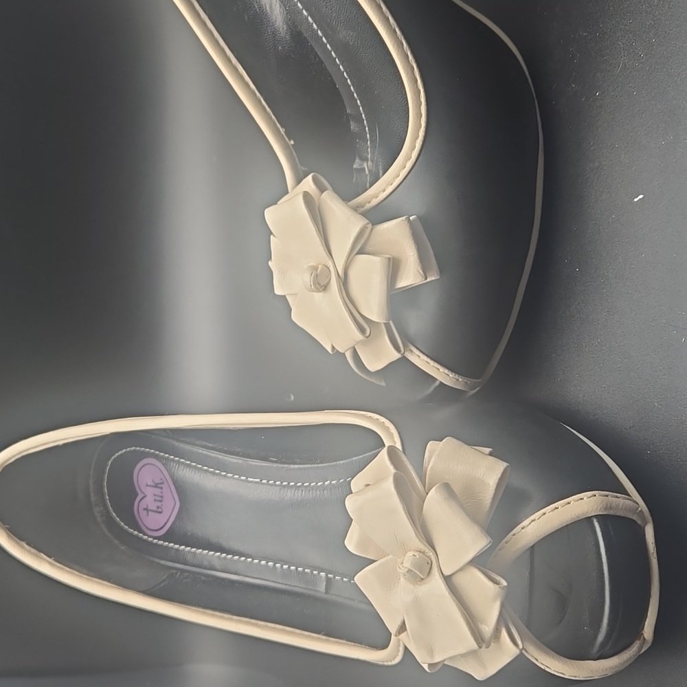 T.u.k. Black and ivory open toed pumps. Size 8